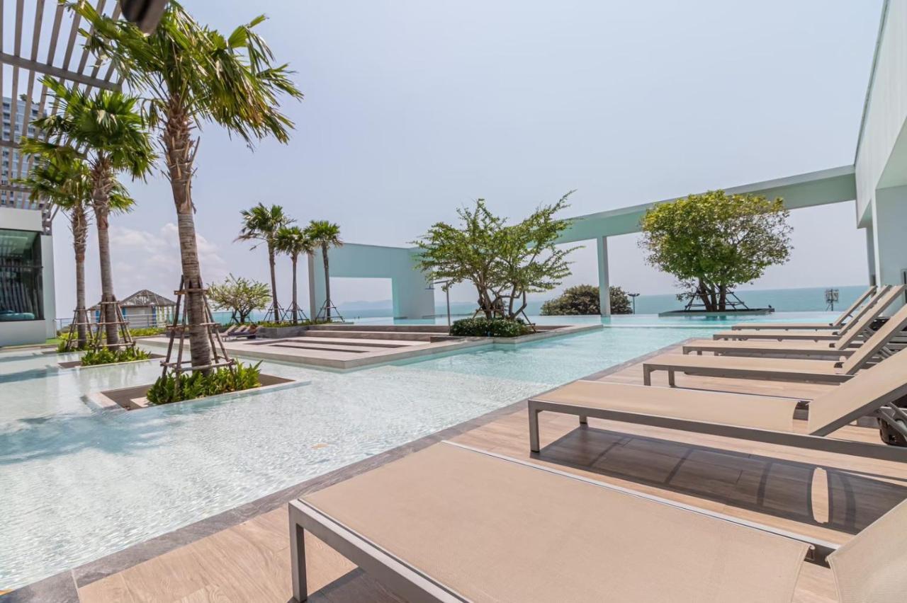 Aeras Beachfront Condominium Jomtien Beach Exterior foto